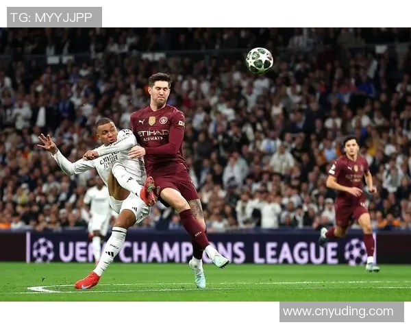 压哨进球！卢卡斯雷火连击，皇马逆转曼城晋级欧冠决赛，欢呼声震天价